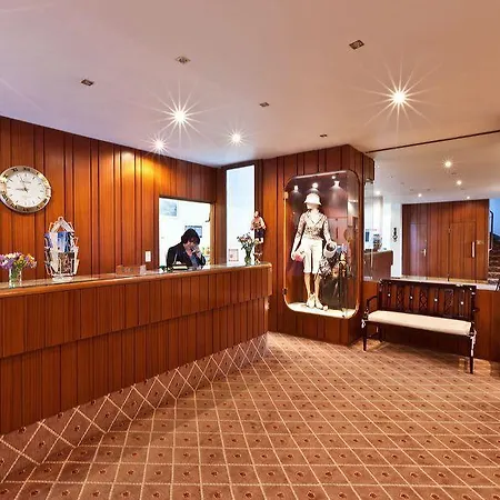 Szálloda Alpina & Savoy Crans-Montana