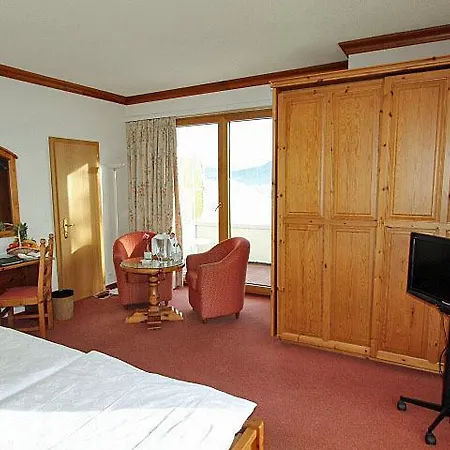 Szálloda Alpina & Savoy Crans-Montana